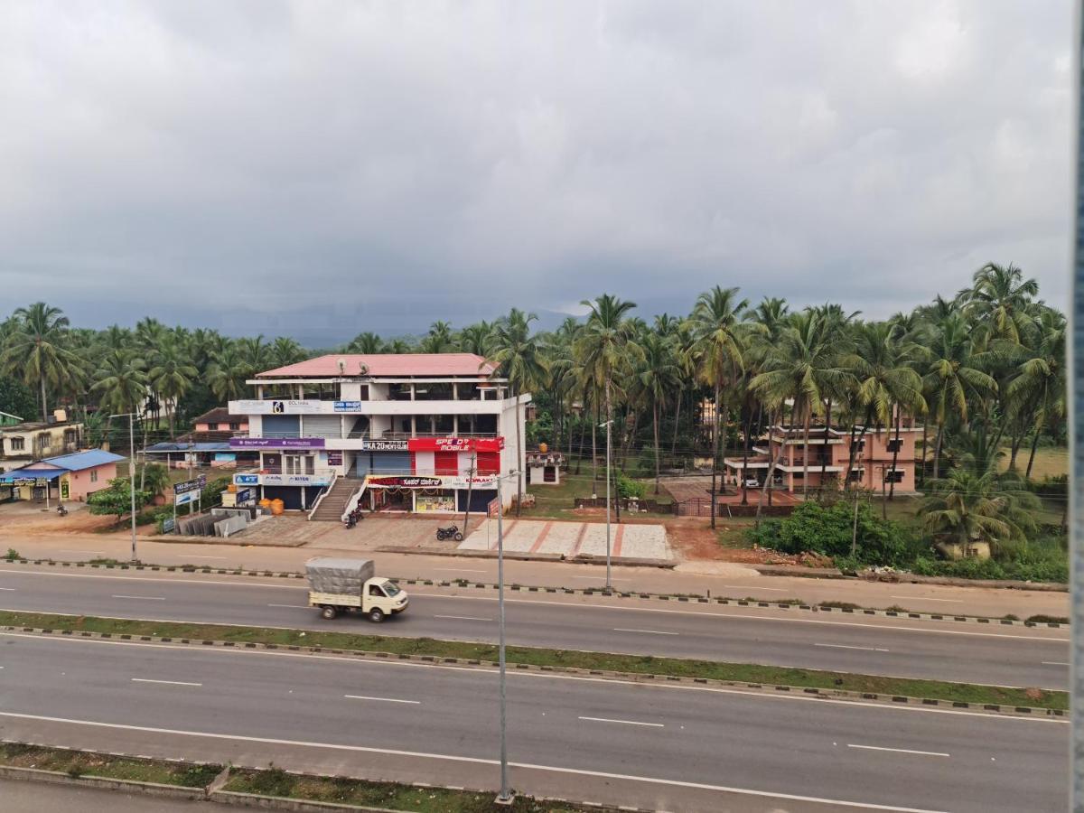 Hotel Blue Rays Bainduru Luaran gambar